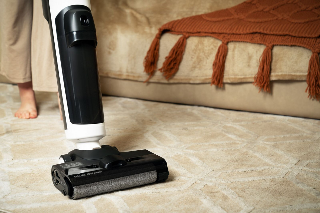 Powerology 4000mAh Multi Surface SelfCleaning Vacuum, 0.72L Clean Water/Sewage Tank Capacity