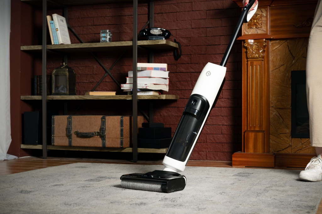 Powerology 4000mAh Multi Surface SelfCleaning Vacuum, 0.72L Clean Water/Sewage Tank Capacity