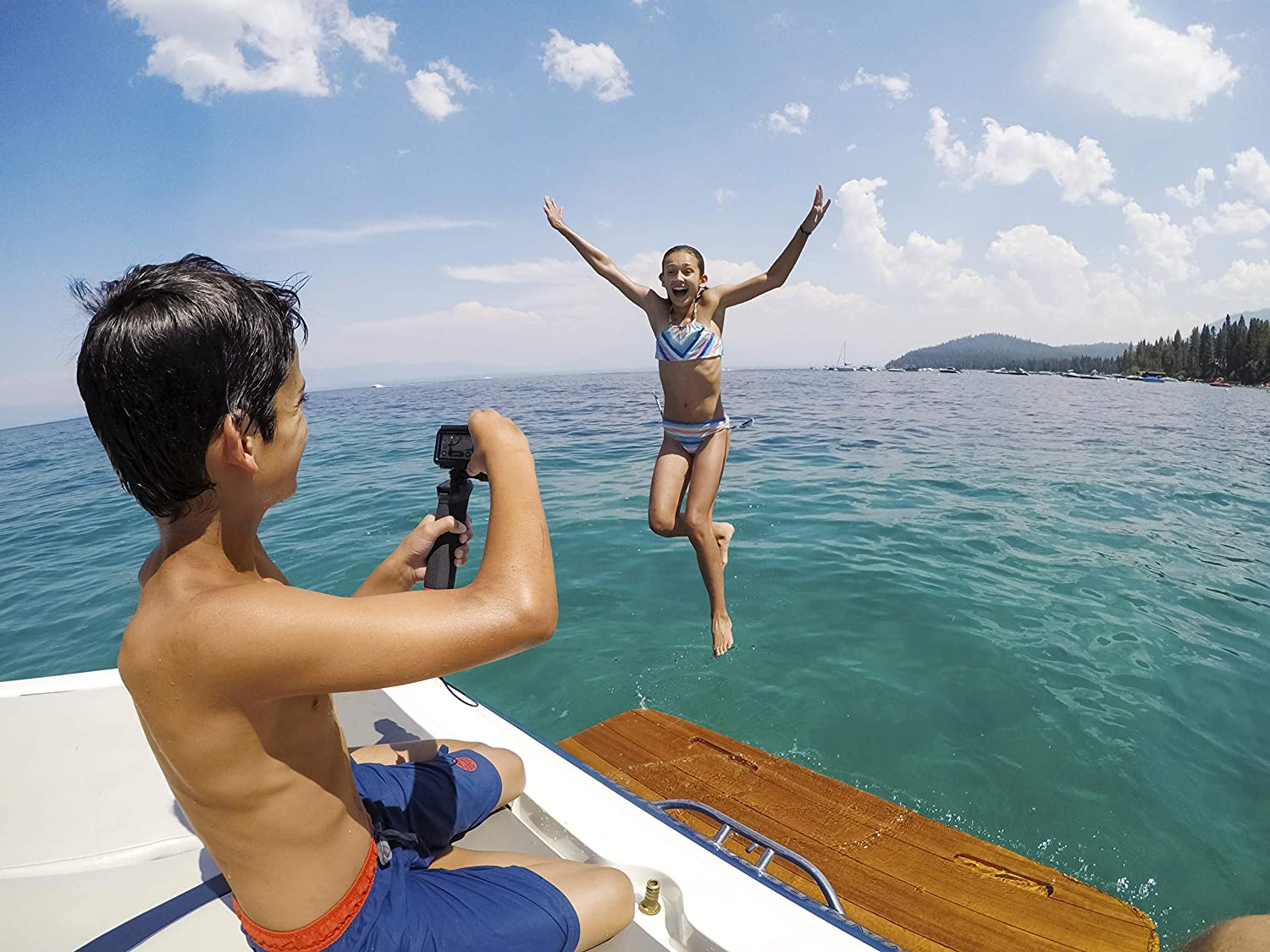 GoPro Hero7 Black — Waterproof Action Camera with Touch Screen 4K Ultra HD Video 12MP Photos 720p Live Streaming Stabilization GoPro Hero7 Black — Waterproof Action Camera with Touch Screen 4K Ultra HD Video 12MP Photos 720p Live Streaming Stabilization