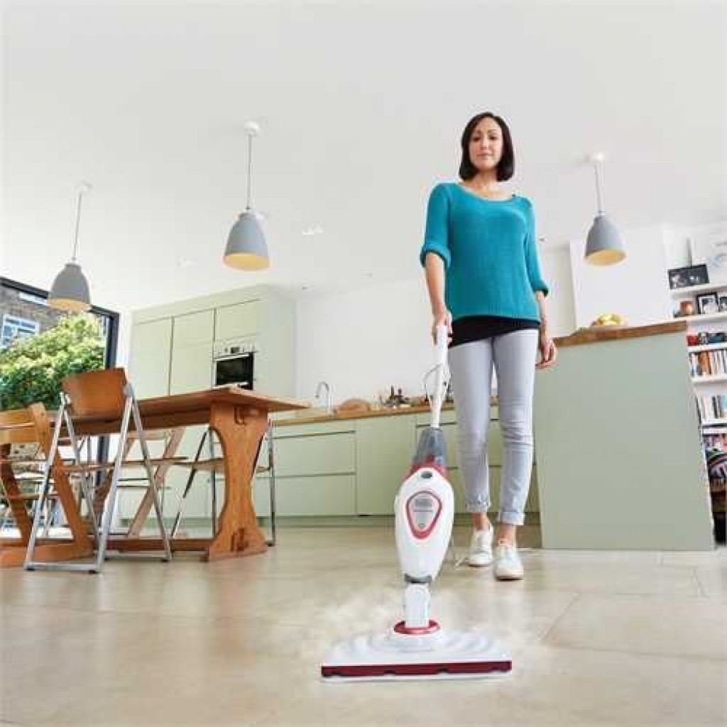Black & Decker 1300 Watt Epp Steam Mop Red - Fsm1605R-B5, Plastic Material Black & Decker 1300 Watt Epp Steam Mop Red - Fsm1605R-B5, Plastic Material