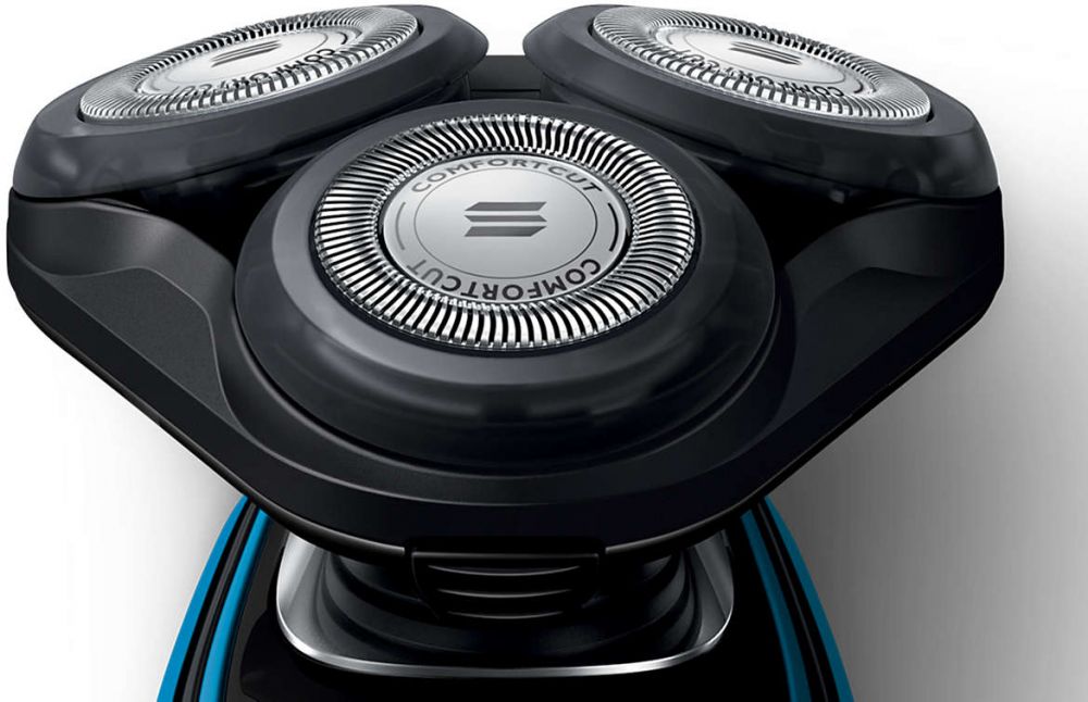Philips AquaTouch Wet and dry electric shaver ComfortCut Blade System, 30 min cordless use/8 h charge, SmartClick precision trimmer S5050/06 Philips AquaTouch Wet and dry electric shaver ComfortCut Blade System, 30 min cordless use/8 h charge, SmartClick precision trimmer S5050/06