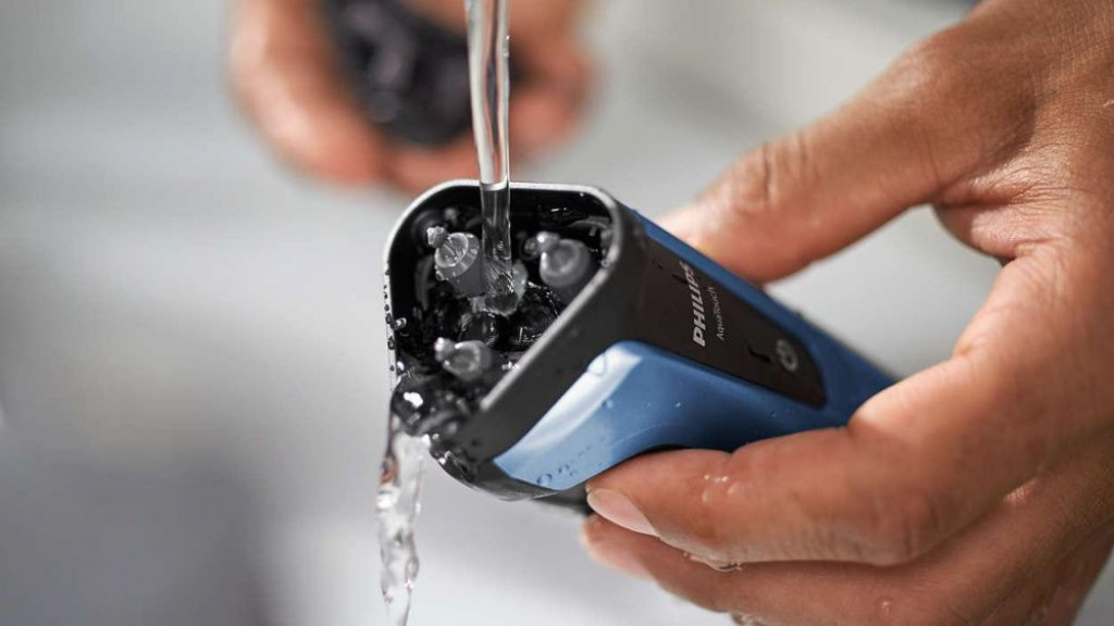 Pillips S1070/04 AquaTouch Wet And Dry Electric Shaver Pillips S1070/04 AquaTouch Wet And Dry Electric Shaver