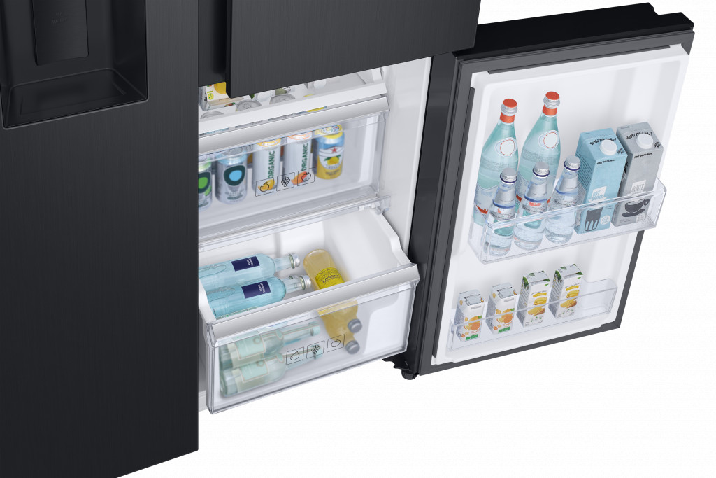 SAMSUNG Refrigerator Side By Side Digital Dispenser Inverter Black – RS68N8670B1/MR SAMSUNG Refrigerator Side By Side Digital Dispenser Inverter Black – RS68N8670B1/MR
