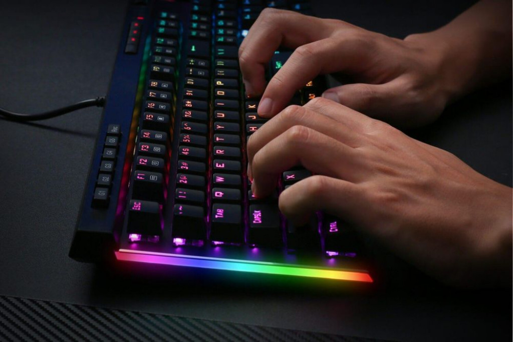 Redragon K580 VATA RGB Mechanical Gaming Keyboard | Blue Switches |Macro Keys & Dedicated Media Controls, Onboard Macro Recording | English & Arabic Layout Redragon K580 VATA RGB Mechanical Gaming Keyboard | Blue Switches |Macro Keys & Dedicated Media Controls, Onboard Macro Recording | English & Arabic Layout