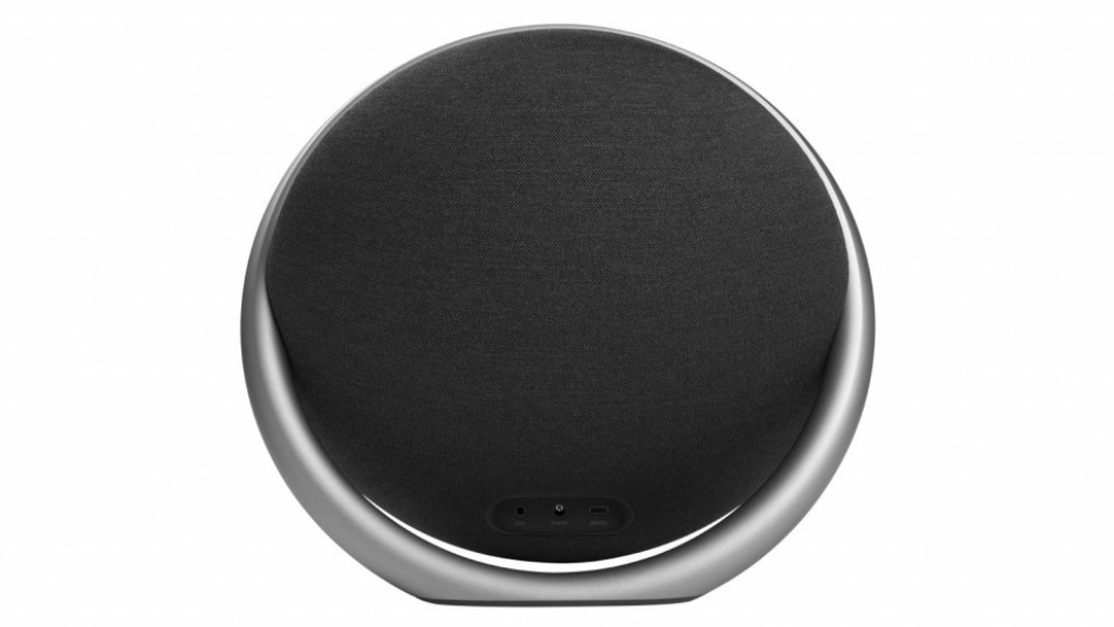 Harman Kardon Onyx Studio 7 Bluetooth Wireless Portable Speaker - 8 hours Music play time - Black 